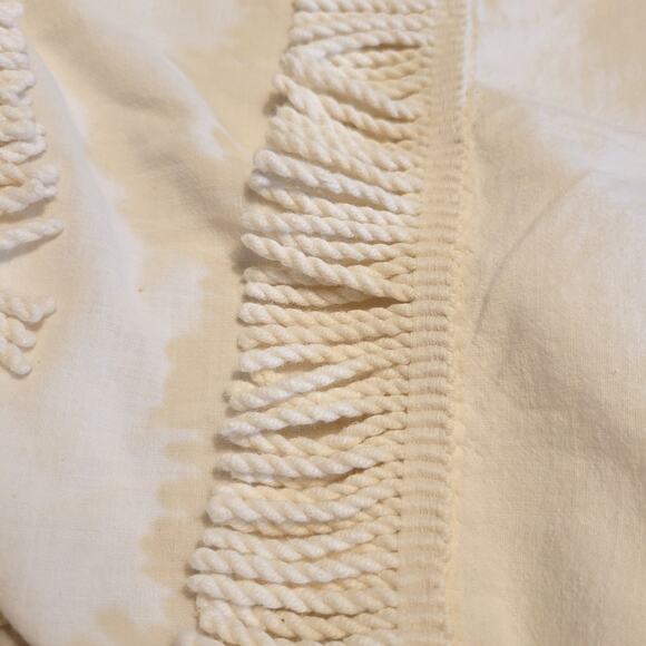 Vintage Handmade Bedspread Embroidered Floral 72x80 Fringe Edges - Picture 14 of 15